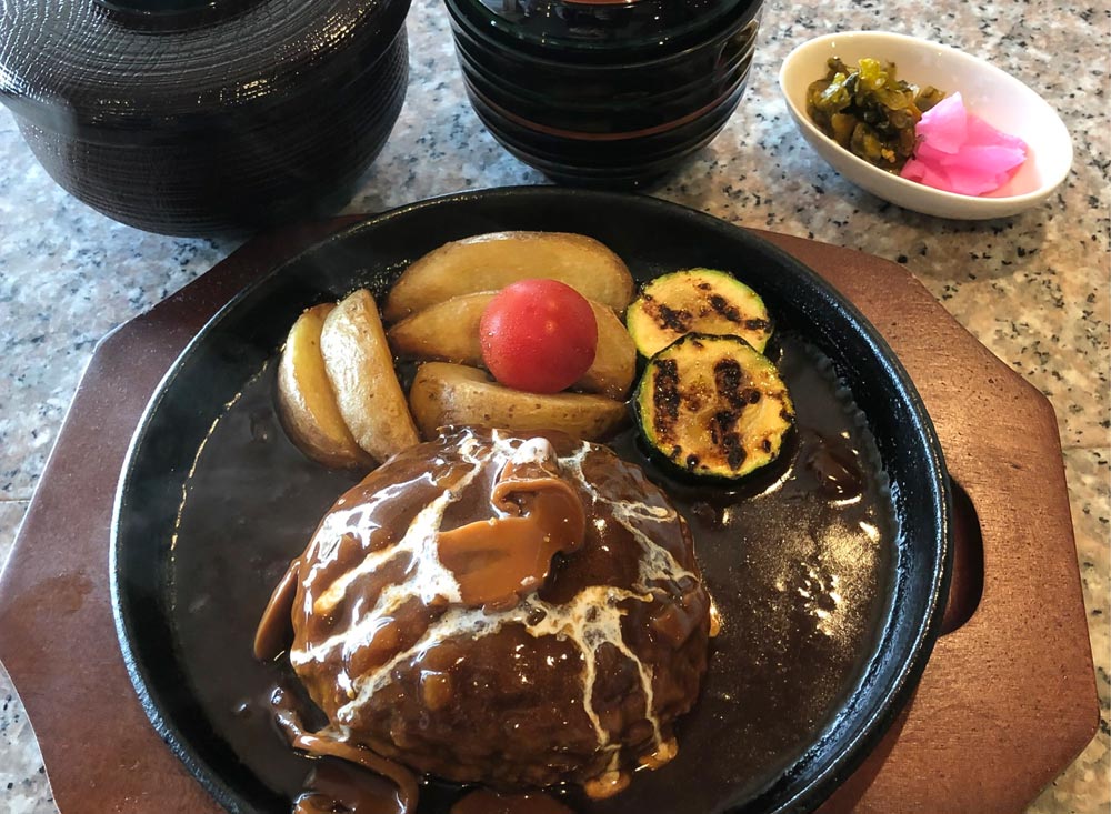 煮込みハンバーグ定食