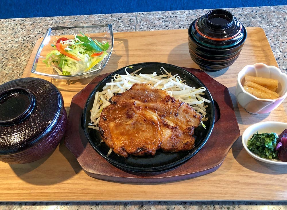 能登豚味噌つけ鉄板焼き定食